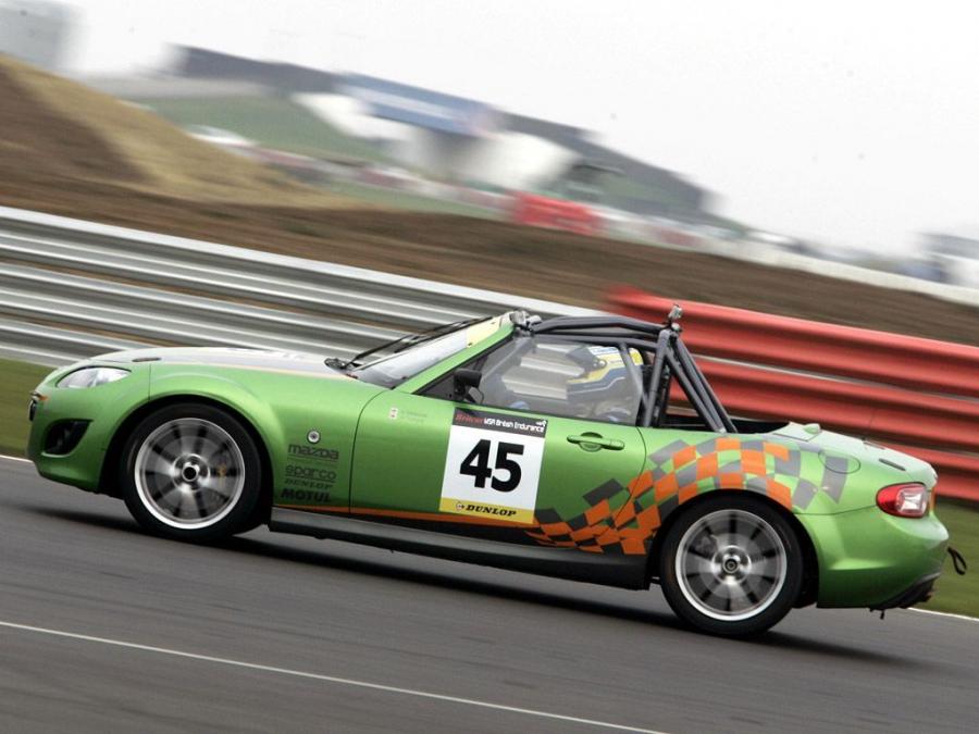  Mazda MX-5 GT Race Car 2011 года  (фото 15 из 27)